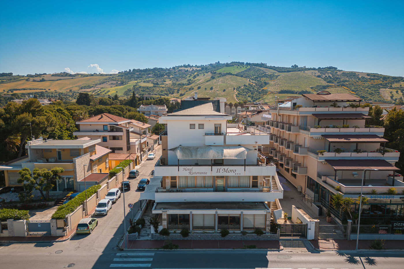 Hotel Il Moro vista aerea sul Lungomare Nord di Roseto degli Abruzzi